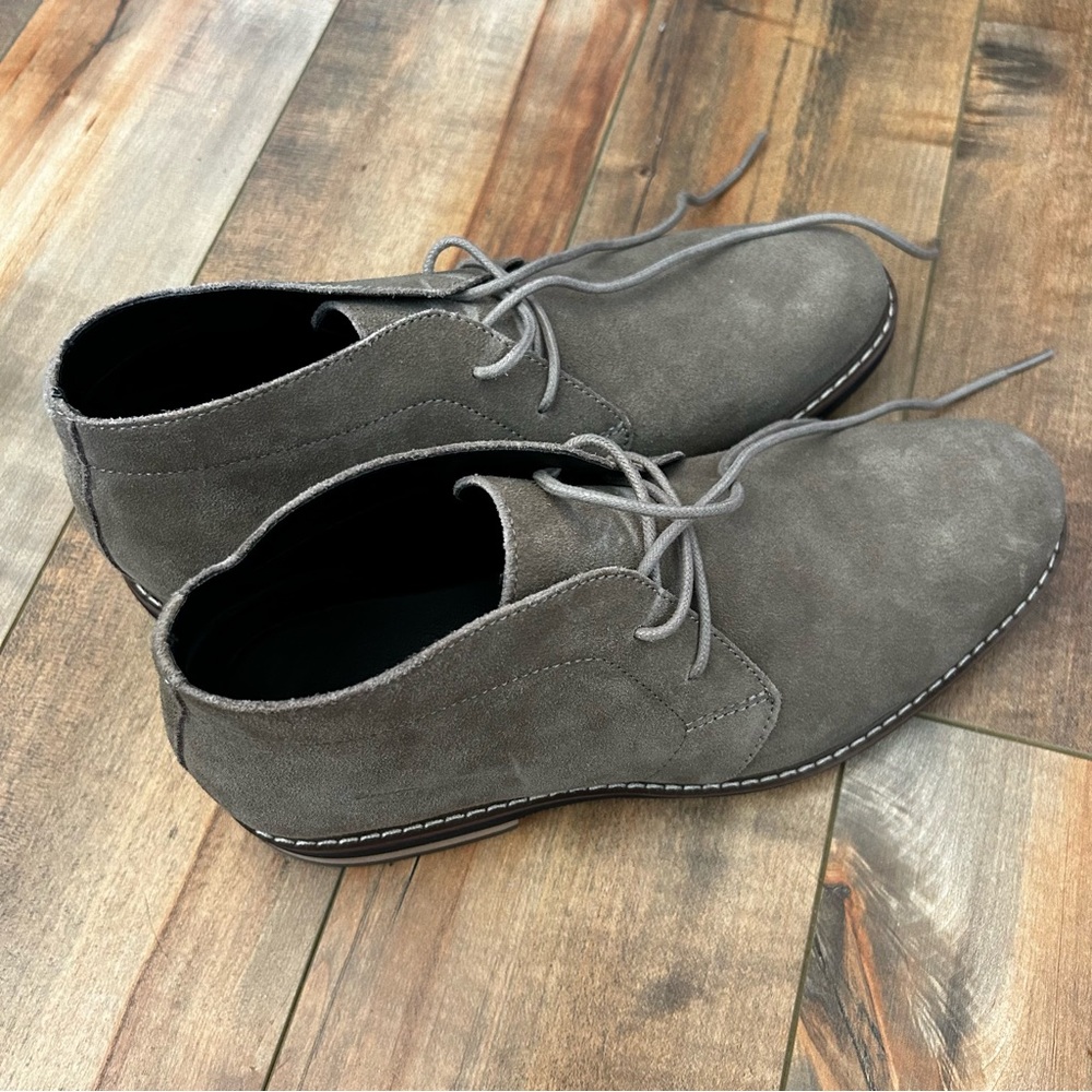 Express Gray Suede Chukka Boots with Minimalist Design